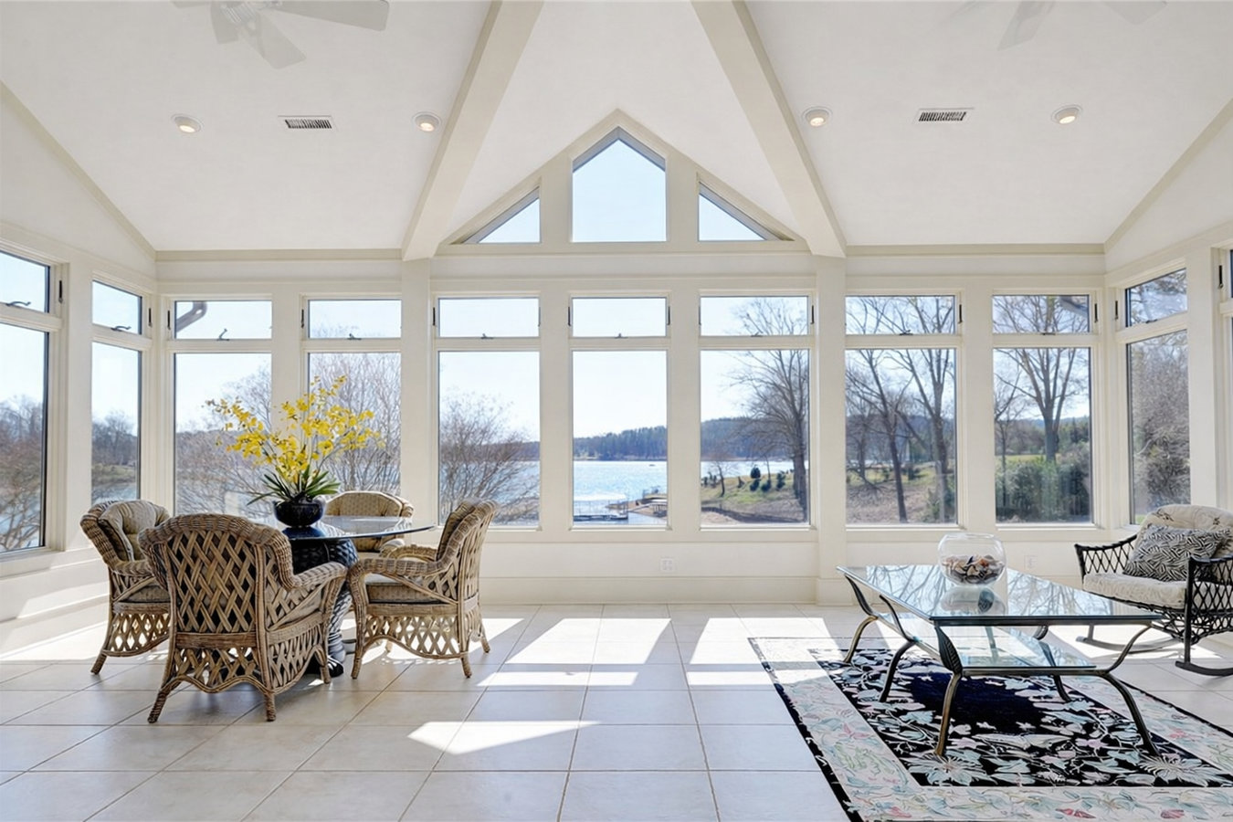 Professional sunroom contractor in Fremont, CA